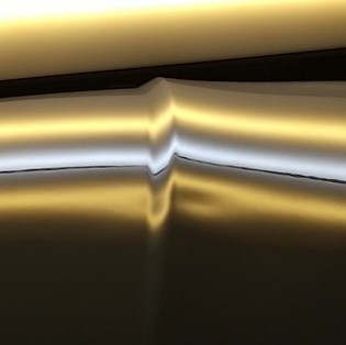 ボンネットのヘコミ