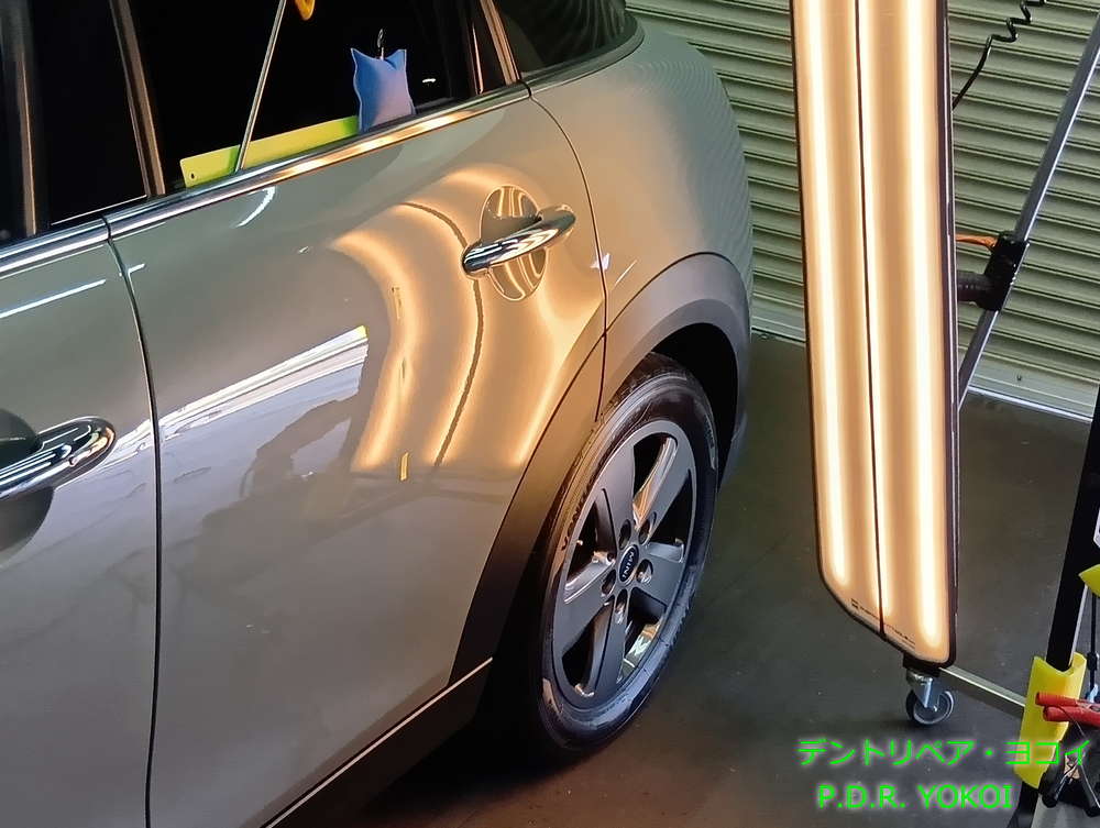 MINIの左リアドア