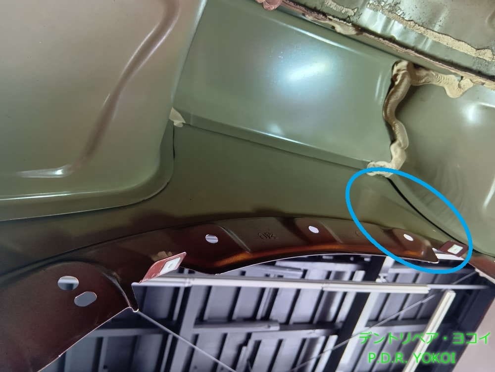 ヘコミの裏から撮影