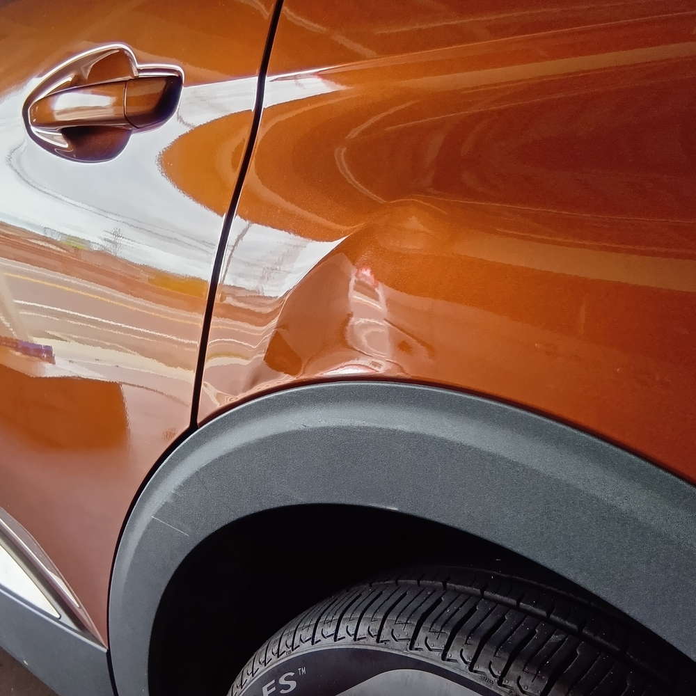 プジョーのリアフェンダー